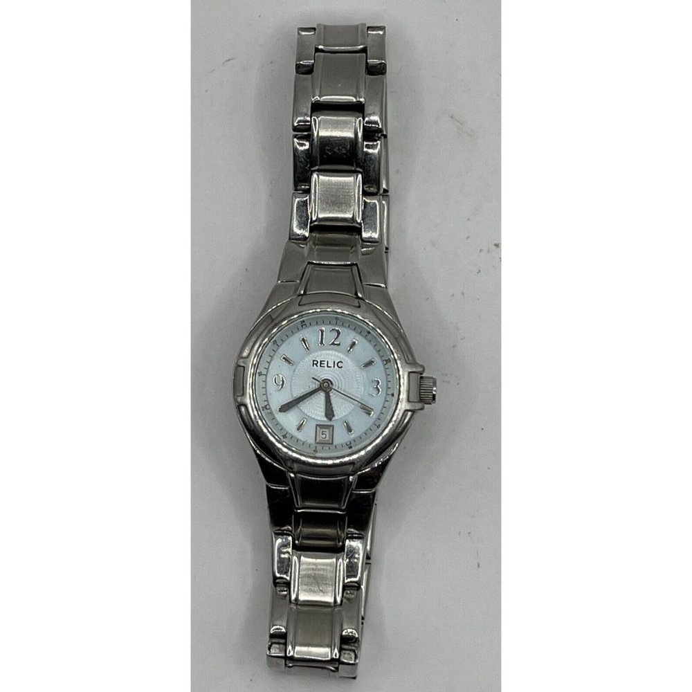 Relic Watch Women Silver Tone Date Round Blue Dial 6.5”